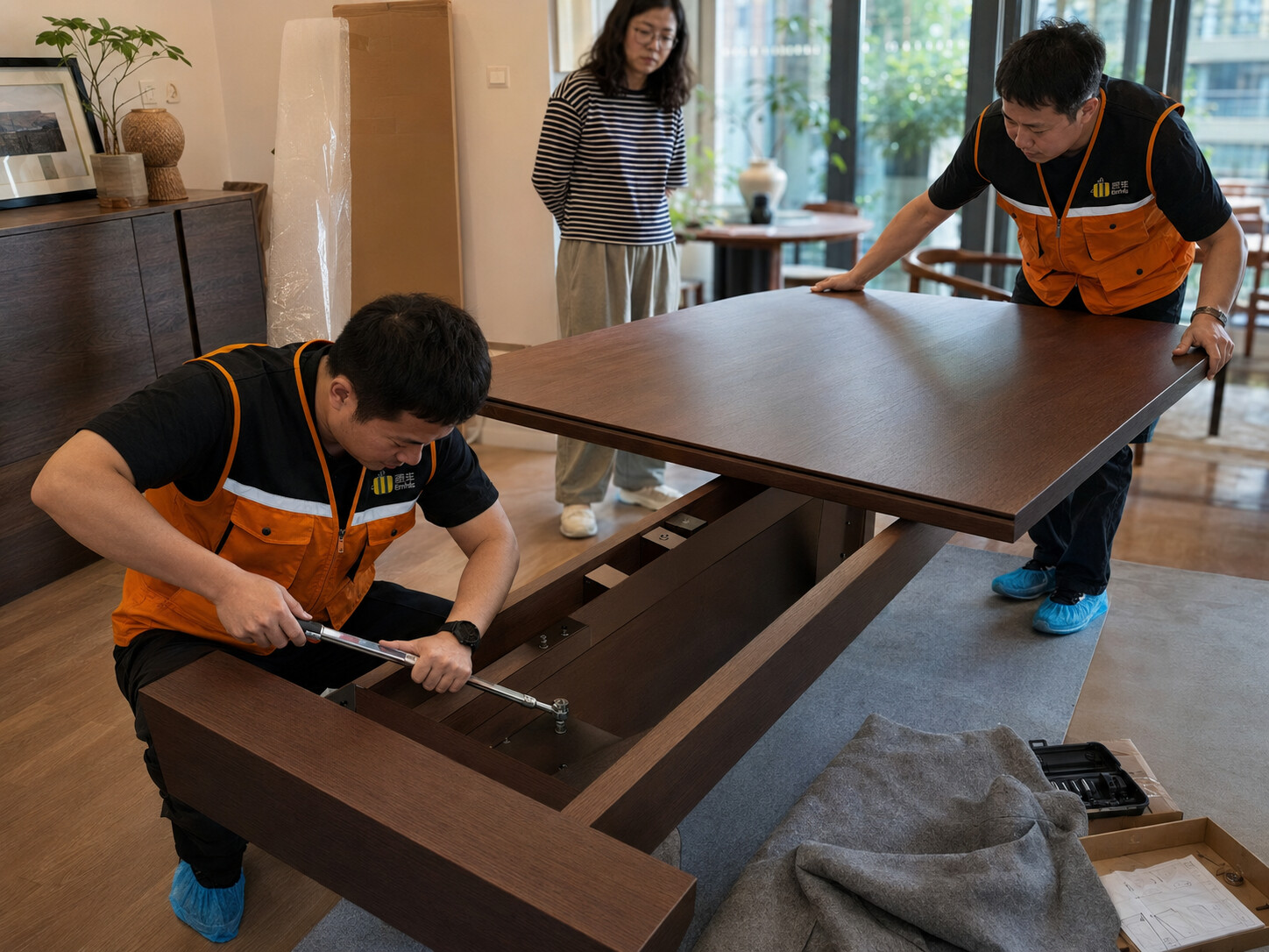 海外住宅现场组装家具